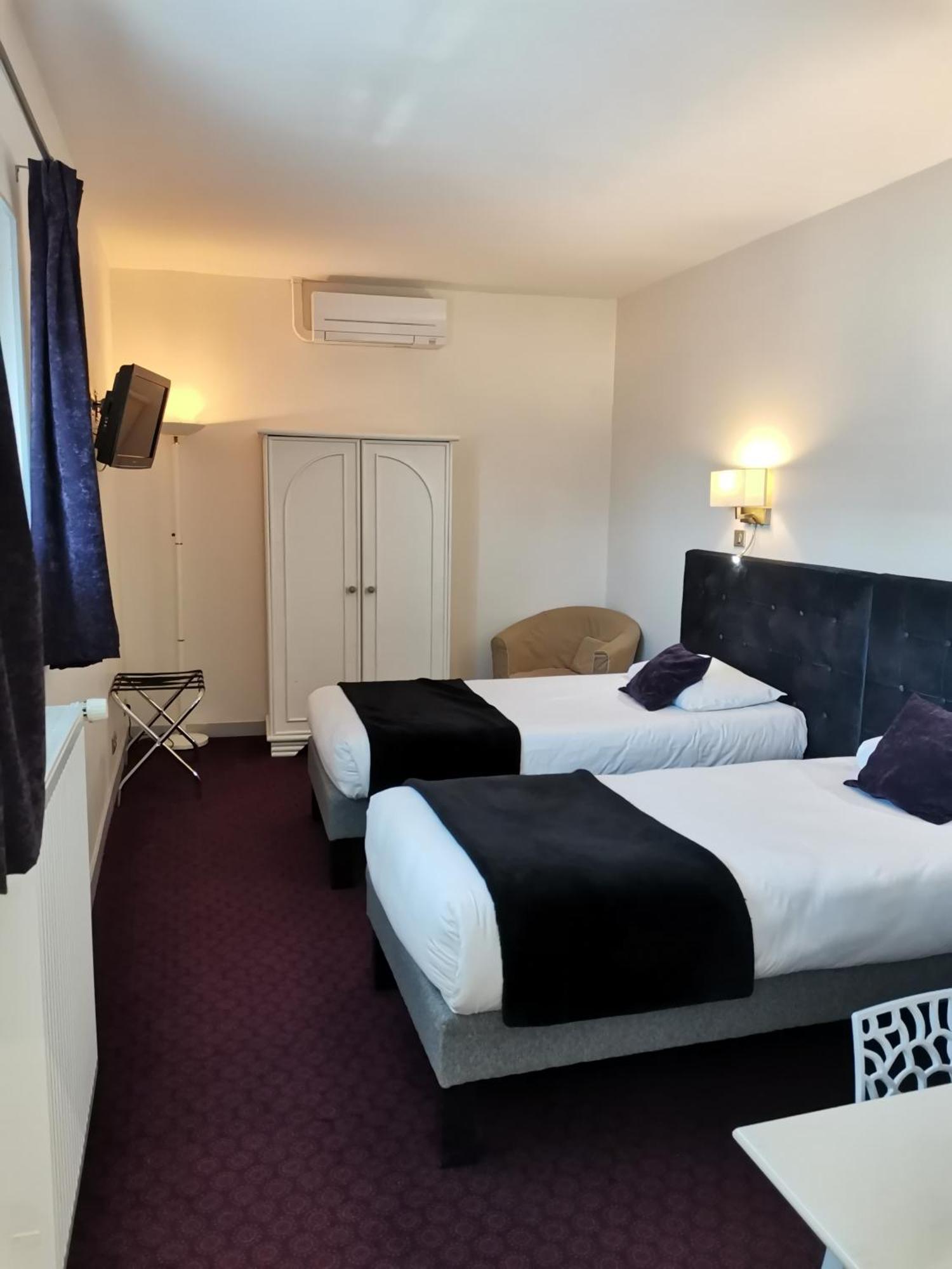 Logis Hotel Le Cerf Briare Exterior photo
